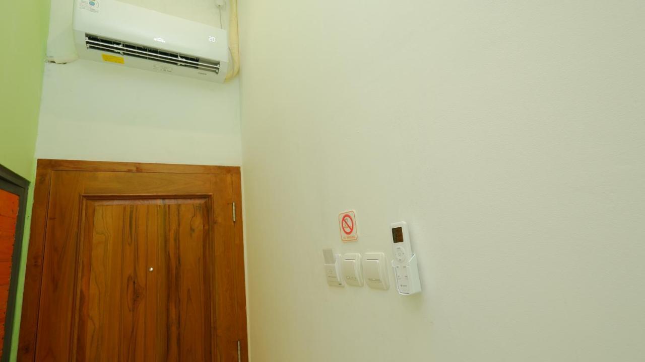 Maguwo Cabin Hotel Ringroad Utara מראה חיצוני תמונה
