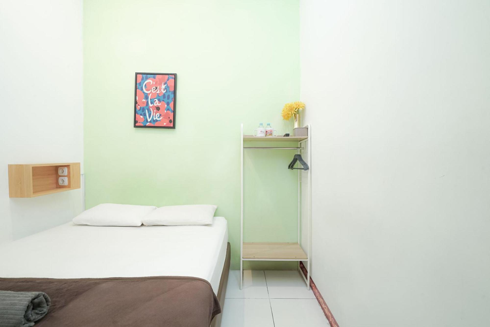 Maguwo Cabin Hotel Ringroad Utara מראה חיצוני תמונה