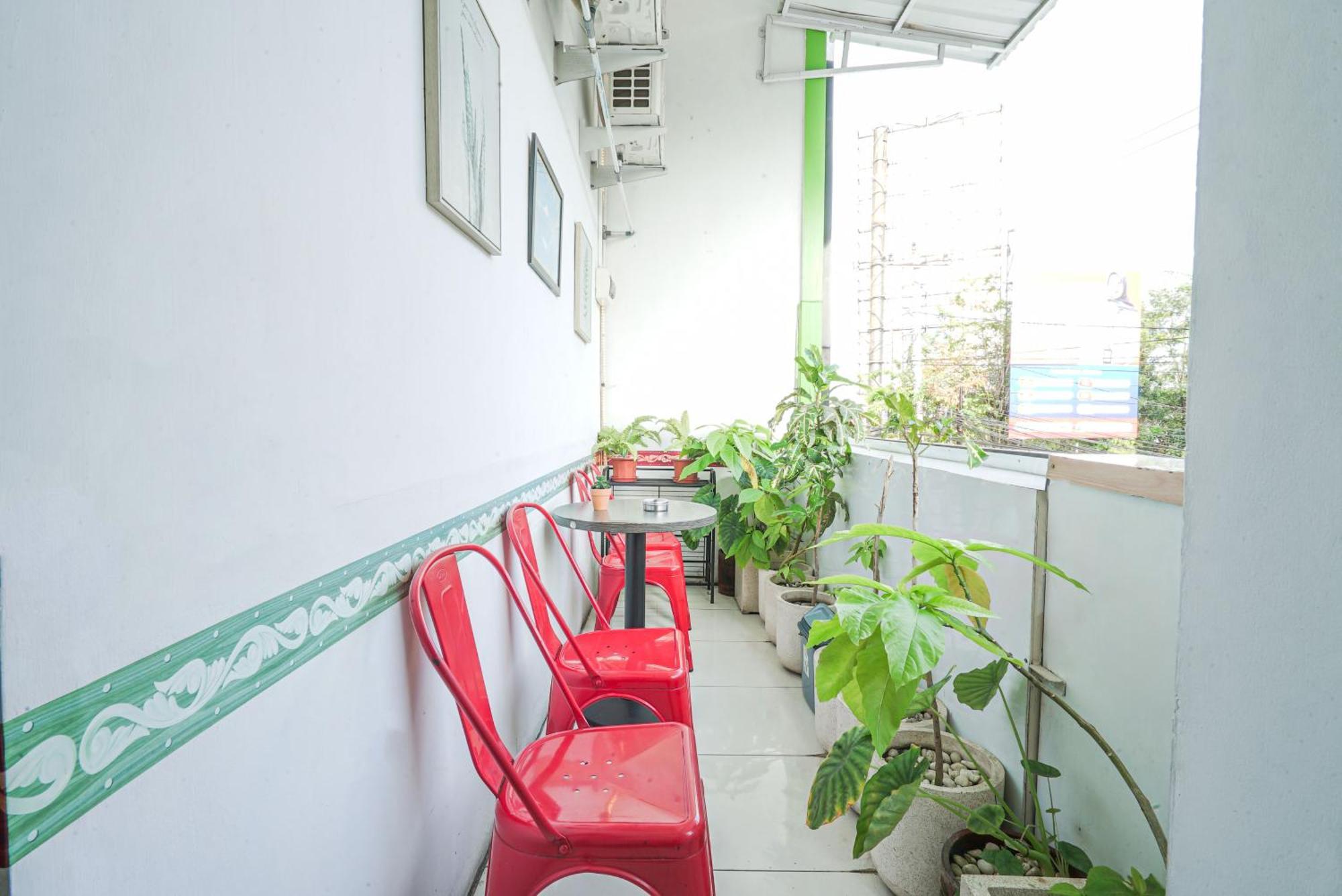 Maguwo Cabin Hotel Ringroad Utara מראה חיצוני תמונה